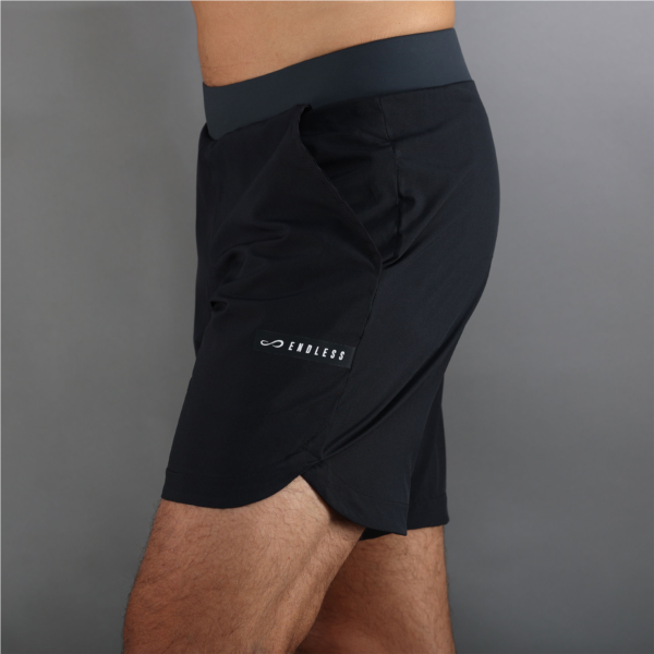 SHORT SWIFT - BLACK